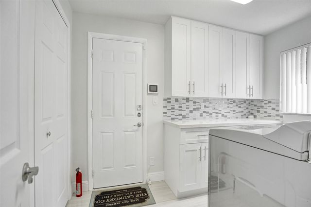 2129 NE 62nd St, Fort Lauderdale, FL 33308