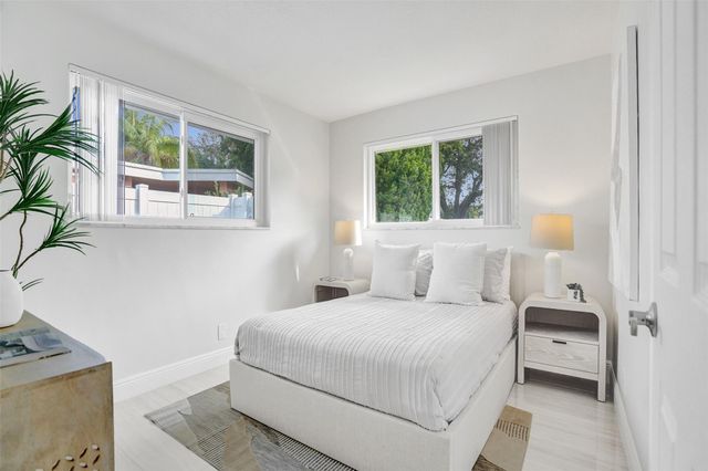 2129 NE 62nd St, Fort Lauderdale, FL 33308