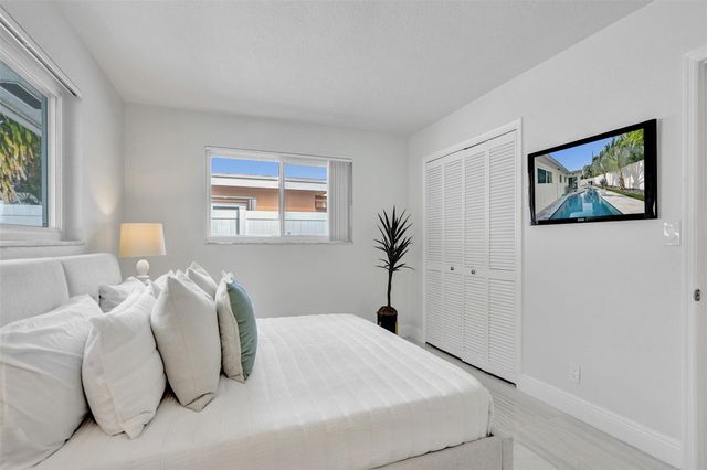 2129 NE 62nd St, Fort Lauderdale, FL 33308