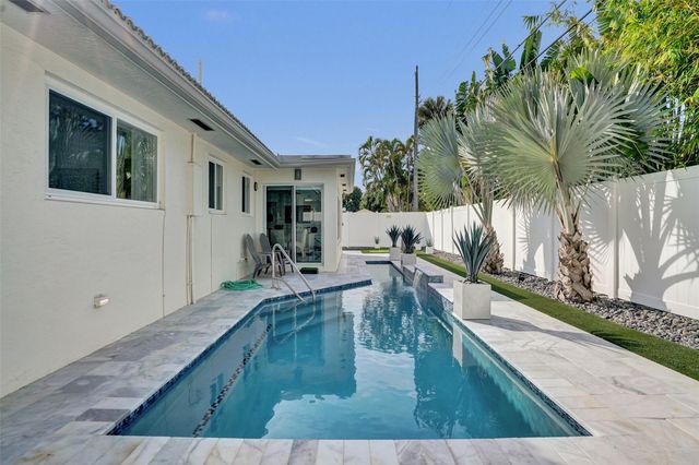 2129 NE 62nd St, Fort Lauderdale, FL 33308