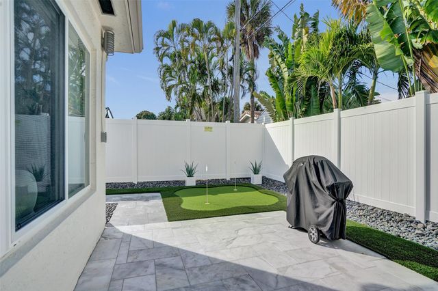 2129 NE 62nd St, Fort Lauderdale, FL 33308