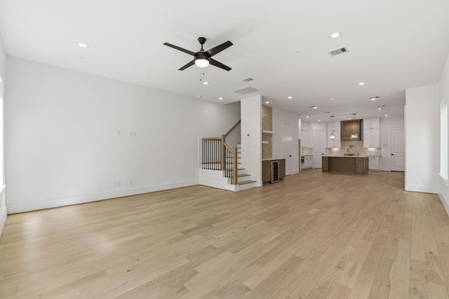 6011 Maxie Street, Houston, TX 77007