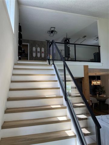 1024 SYLVIA LANE, Tampa, FL 33613