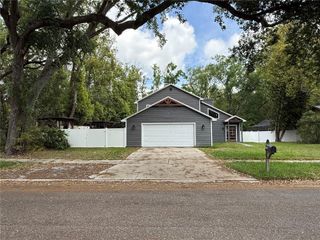 1024 SYLVIA LANE, Tampa, FL 33613