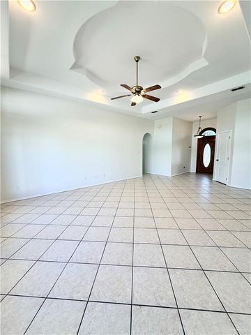 1929 E 21st Street S, Mission, TX 78572