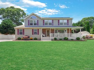 14 Tulip Avenue, Farmingville, NY 11738