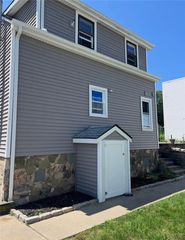 16 Hedley Street, Johnston, RI 02919