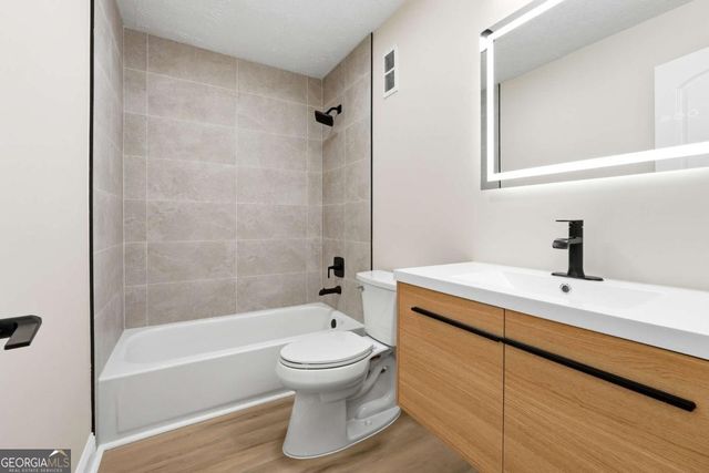 109 Cumberland Court SE, Smyrna, GA 30080