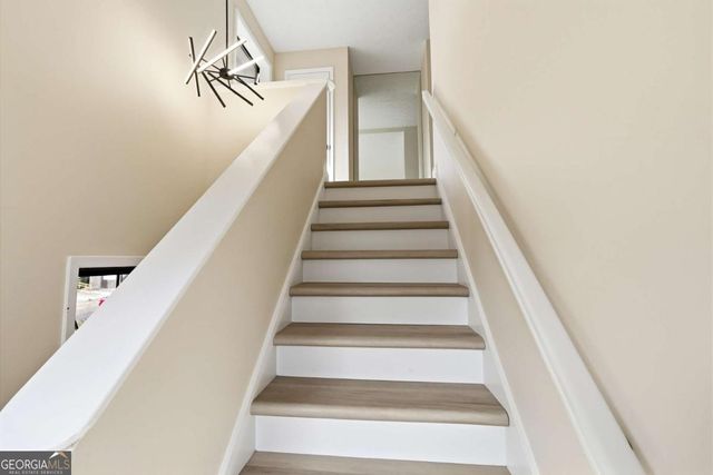 109 Cumberland Court SE, Smyrna, GA 30080