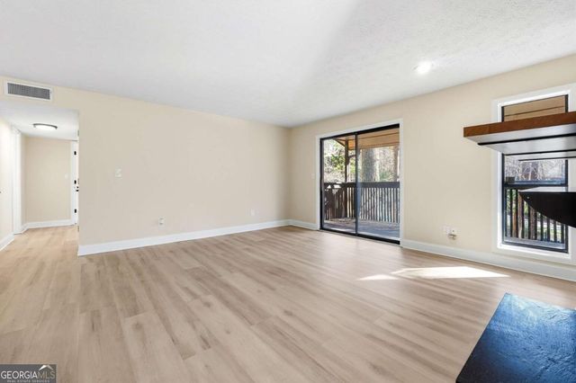 109 Cumberland Court SE, Smyrna, GA 30080