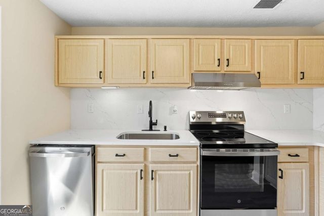 109 Cumberland Court SE, Smyrna, GA 30080