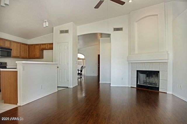 12054 S 44TH Street, Phoenix, AZ 85044
