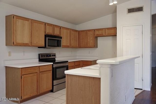 12054 S 44TH Street, Phoenix, AZ 85044