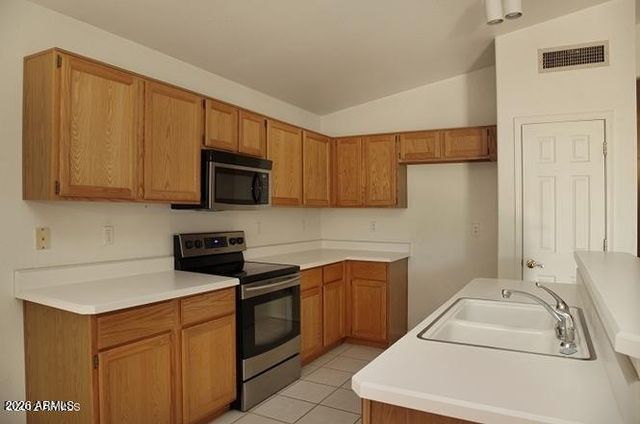 12054 S 44TH Street, Phoenix, AZ 85044