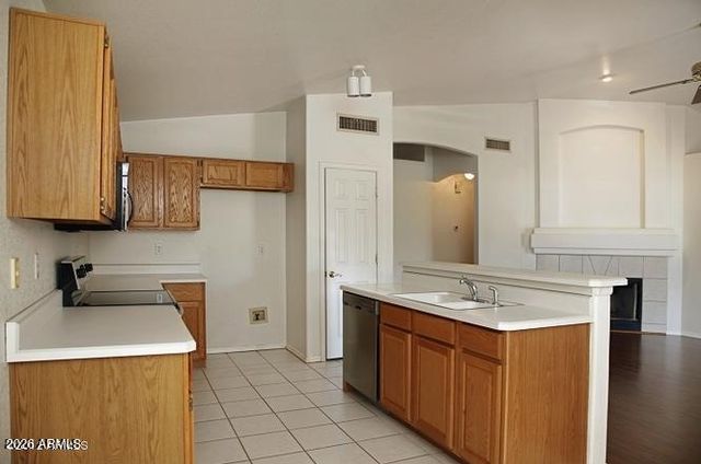 12054 S 44TH Street, Phoenix, AZ 85044