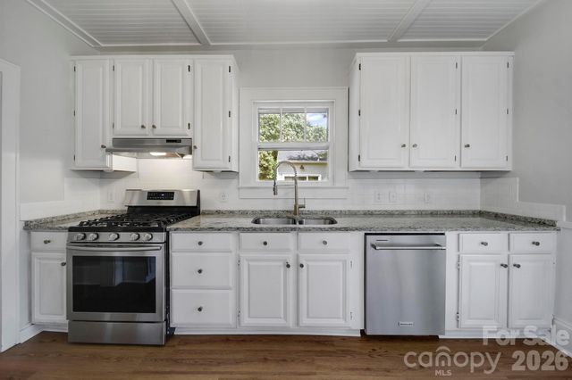 1638 Longfellow Street, Charlotte, NC 28205