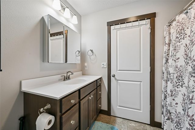 516 Prairie Hill Drive, Atkins, IA 52206
