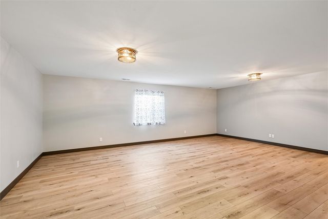 516 Prairie Hill Drive, Atkins, IA 52206