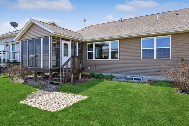 516 Prairie Hill Drive, Atkins, IA 52206