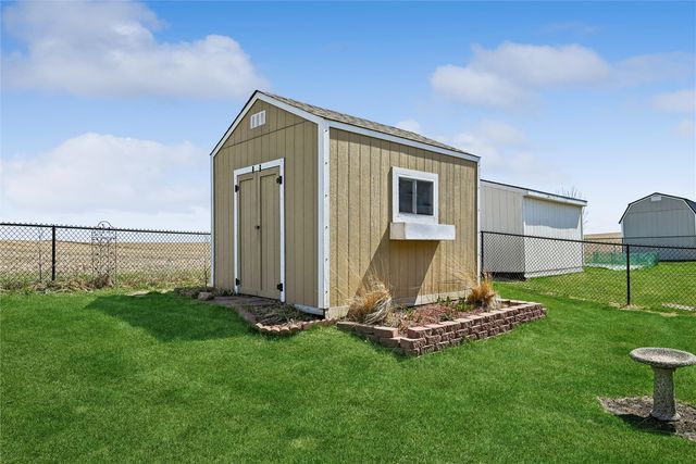 516 Prairie Hill Drive, Atkins, IA 52206