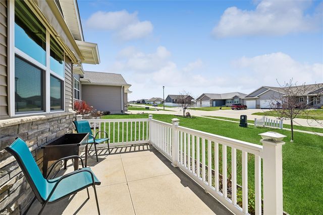516 Prairie Hill Drive, Atkins, IA 52206