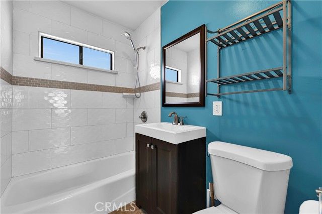 1515 E Walnut Way, Long Beach, CA 90813