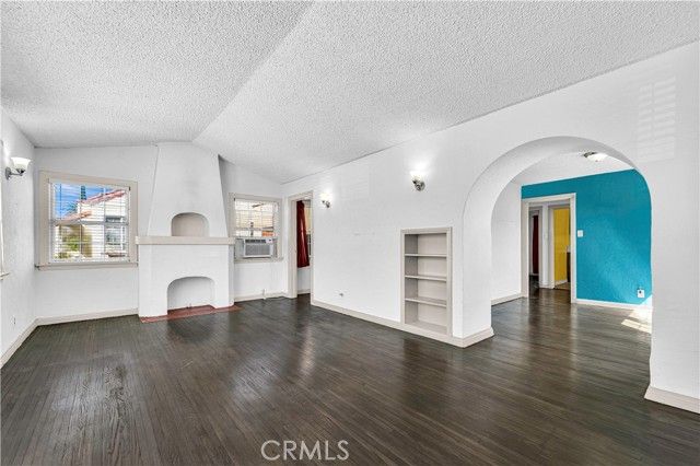 1515 E Walnut Way, Long Beach, CA 90813