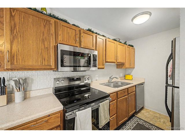 857 S Van Gordon Ct D205, Lakewood, CO 80228