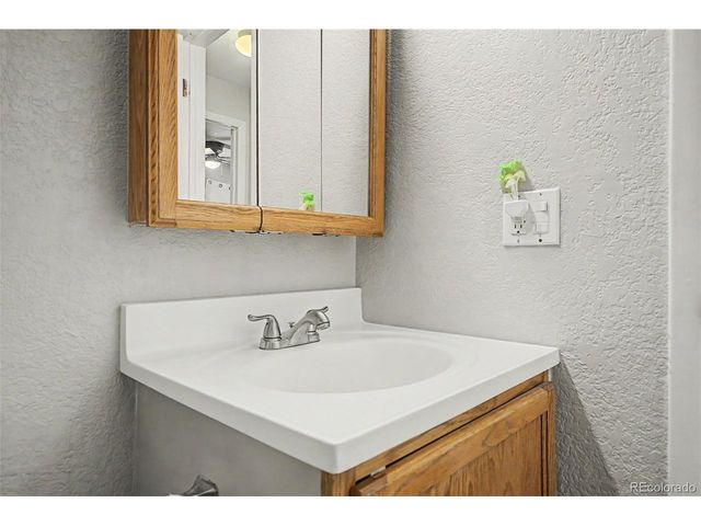 857 S Van Gordon Ct D205, Lakewood, CO 80228