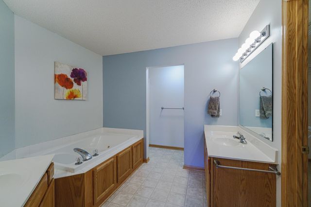 17257 Marshfield Lane, Prior Lake, MN 55372