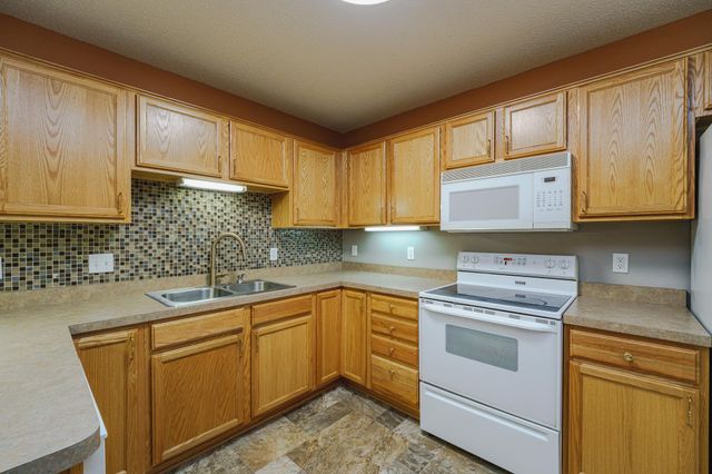 17257 Marshfield Lane, Prior Lake, MN 55372