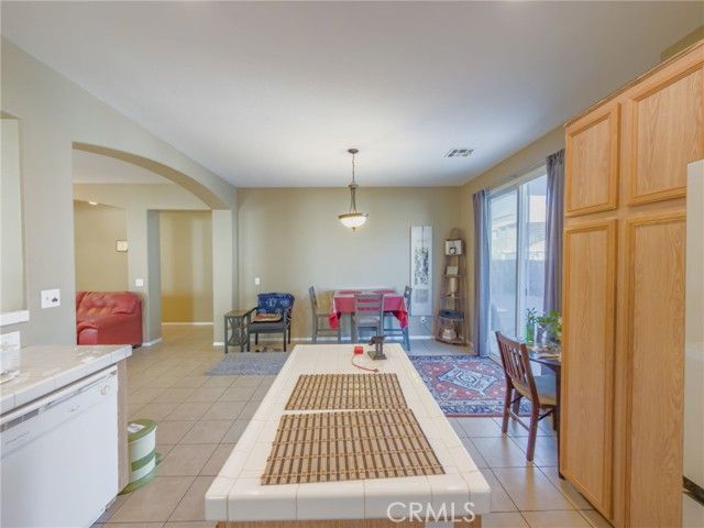 9421 Dragon Tree Drive, Hesperia, CA 92344