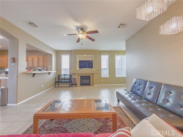 9421 Dragon Tree Drive, Hesperia, CA 92344