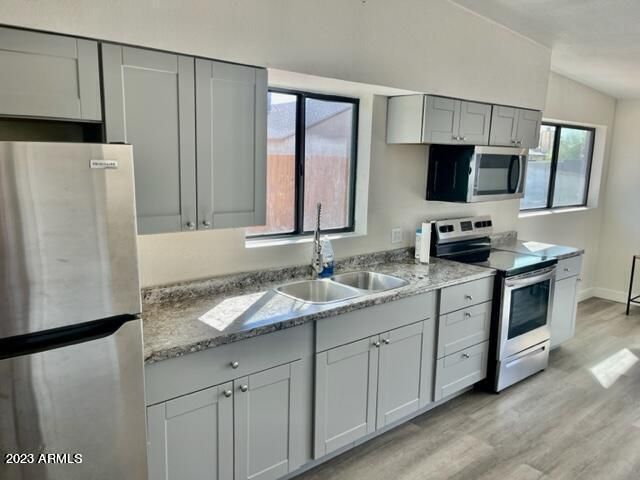 453 W UNIVERSITY Drive, Mesa, AZ 85201