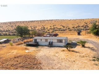 81795 Gibson Ln, Umatilla, OR 97882