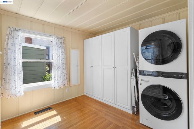 1610 Pacific Ave., Alameda, CA 94501