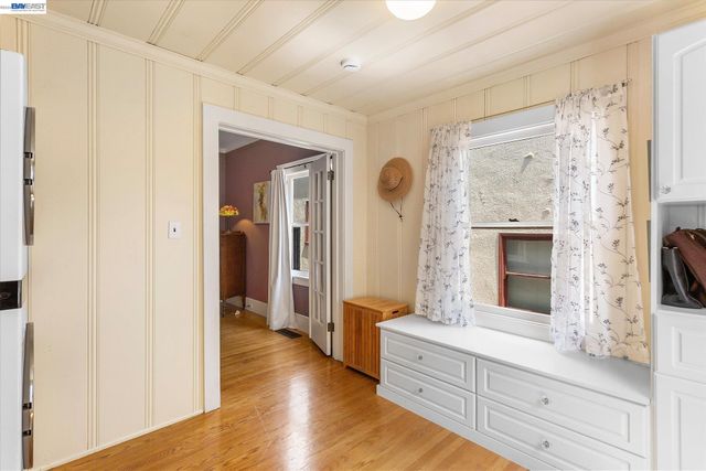 1610 Pacific Ave., Alameda, CA 94501