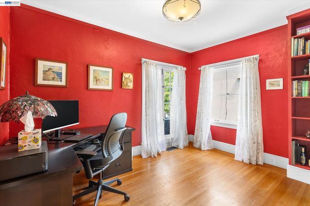 1610 Pacific Ave., Alameda, CA 94501