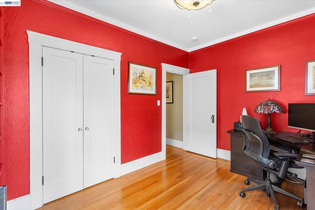 1610 Pacific Ave., Alameda, CA 94501