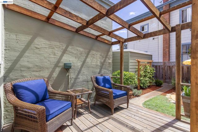 1610 Pacific Ave., Alameda, CA 94501