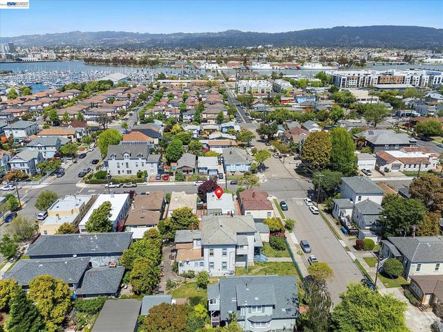 1610 Pacific Ave., Alameda, CA 94501