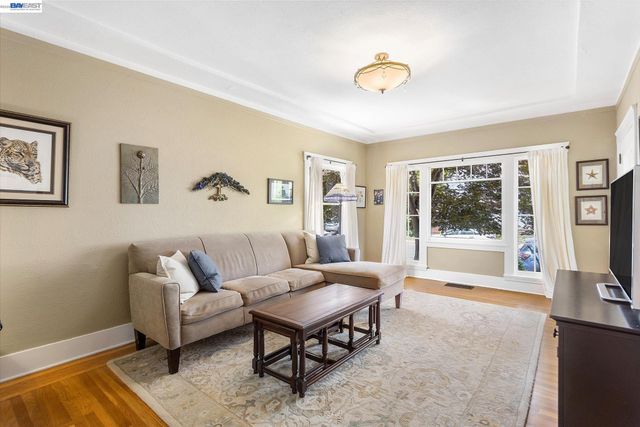 1610 Pacific Ave., Alameda, CA 94501