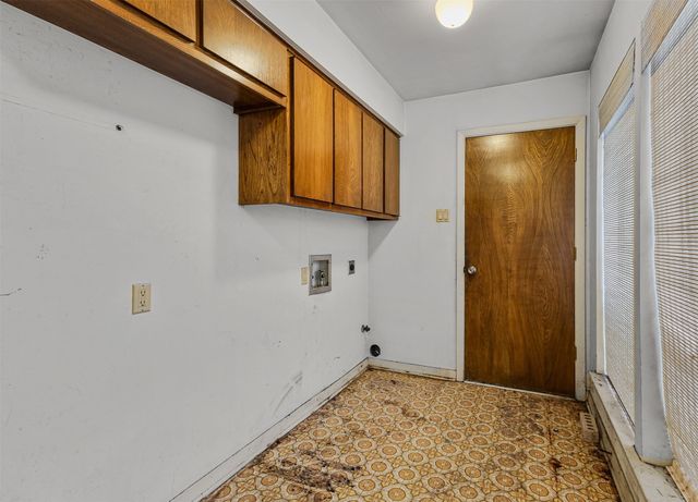 905 Easton Place, Dallas, TX 75218