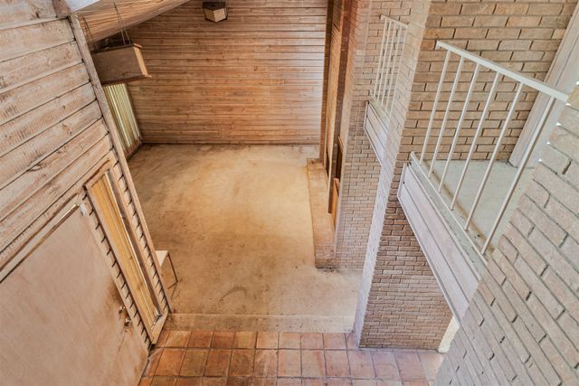 905 Easton Place, Dallas, TX 75218