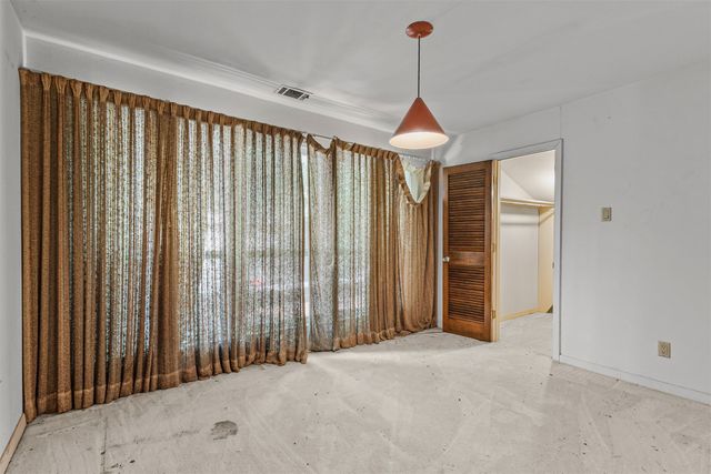 905 Easton Place, Dallas, TX 75218