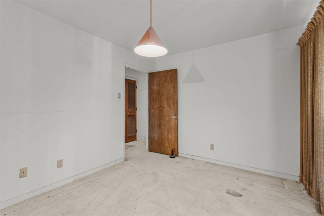 905 Easton Place, Dallas, TX 75218