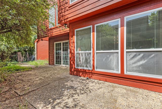 905 Easton Place, Dallas, TX 75218
