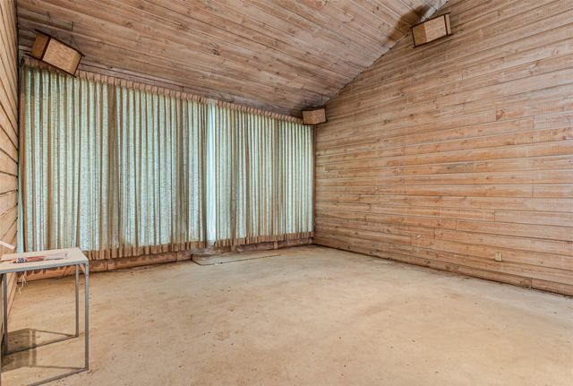 905 Easton Place, Dallas, TX 75218