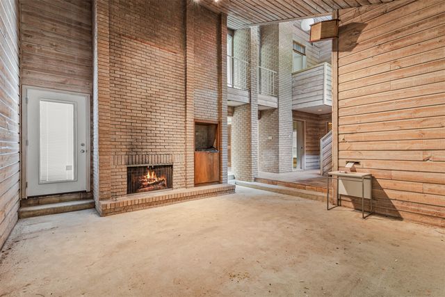905 Easton Place, Dallas, TX 75218