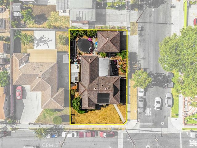 1517 W Borchard Avenue, Santa Ana, CA 92704